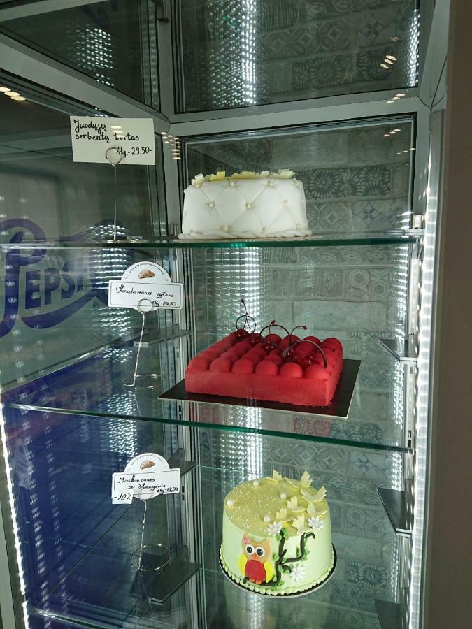Апарт отель Old Town Bakery Мариямполе Экстерьер фото