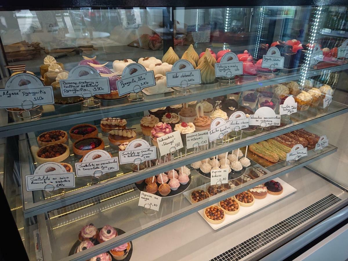 Апарт отель Old Town Bakery Мариямполе Экстерьер фото